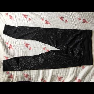 Lululemon leggings size 4